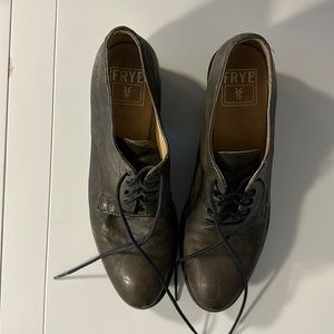 Women’s Size 8 1/2 Frye Leather Lace-Up Heals